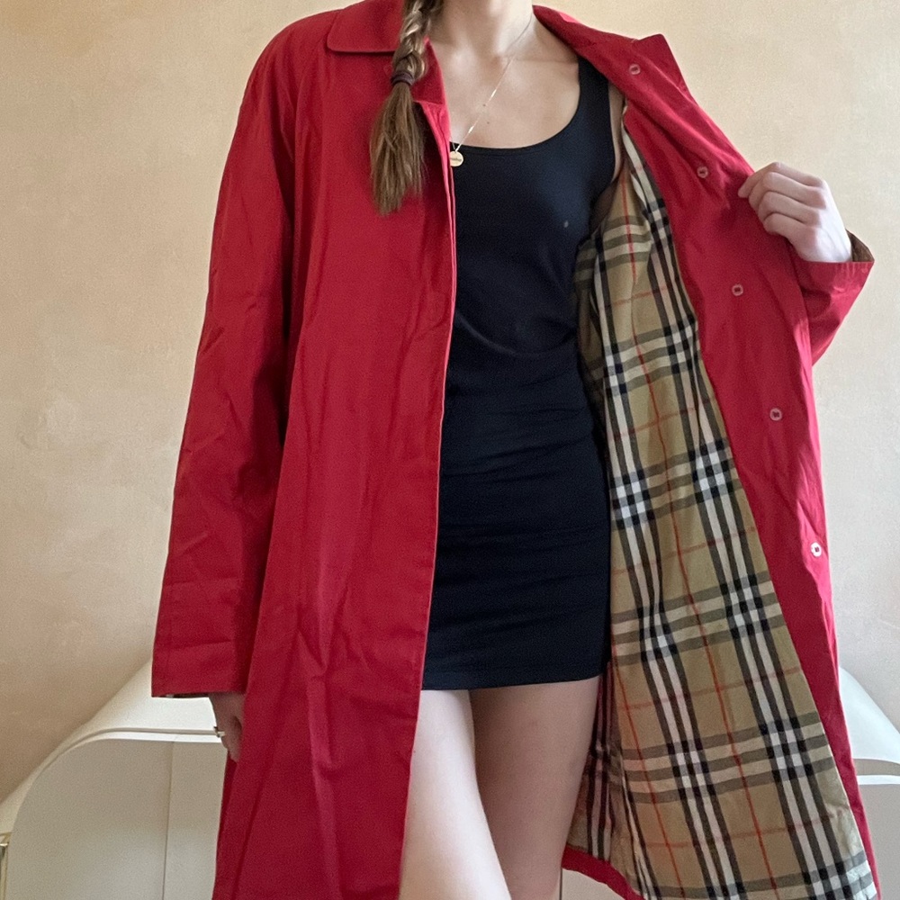 Burberry Women's Red Single-breasted Long-line Rain Coat